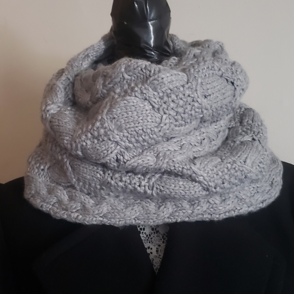 Gap Knit Cowl Scarf